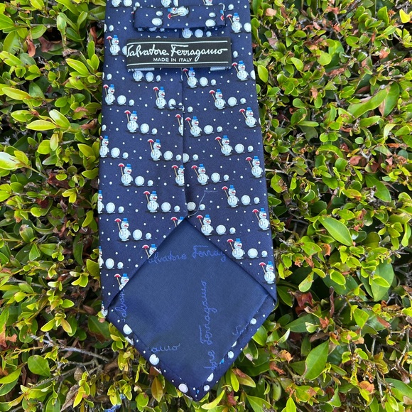 Salvatore Ferragamo Luxury Men’s Neck Tie 100% Silk Snowmen Holiday - Picture 3 of 6